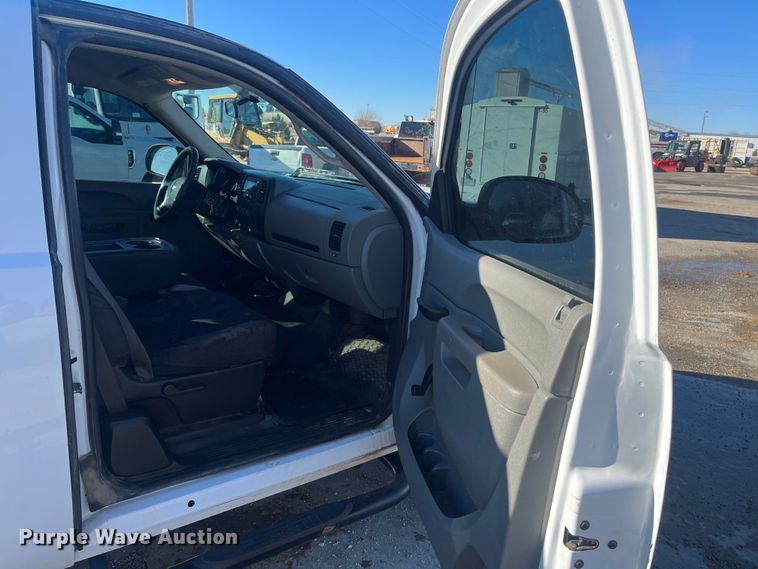 image for item DR7378 2013 Chevrolet Silverado 1500  Ext. Cab pickup truck