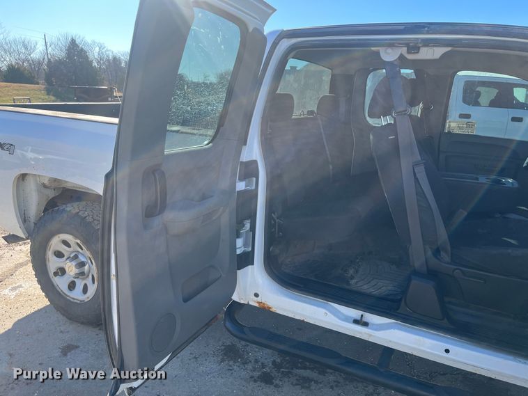 image for item DR7378 2013 Chevrolet Silverado 1500  Ext. Cab pickup truck