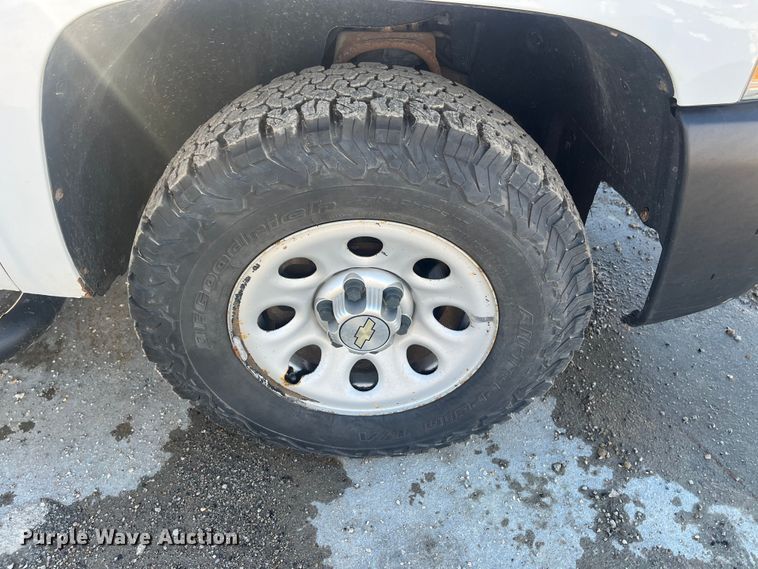 image for item DR7378 2013 Chevrolet Silverado 1500  Ext. Cab pickup truck