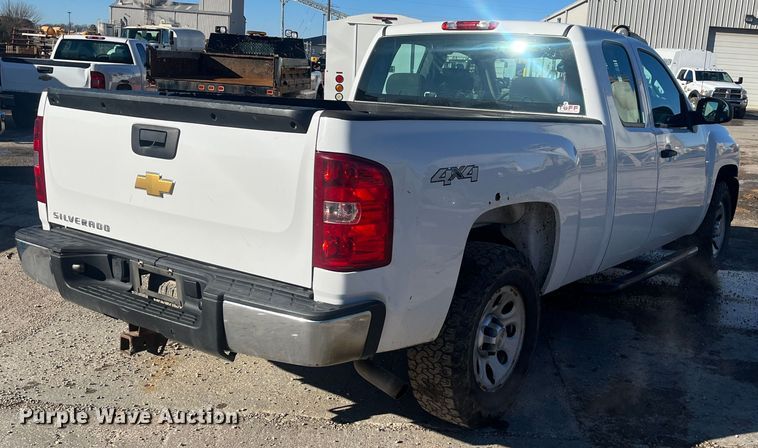 image for item DR7379 2013 Chevrolet Silverado 1500  Ext. Cab pickup truck