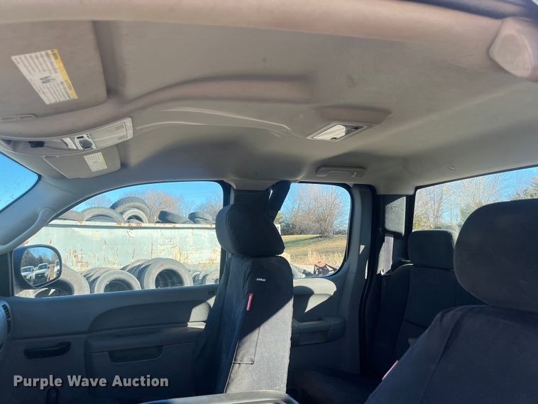 image for item DR7379 2013 Chevrolet Silverado 1500  Ext. Cab pickup truck