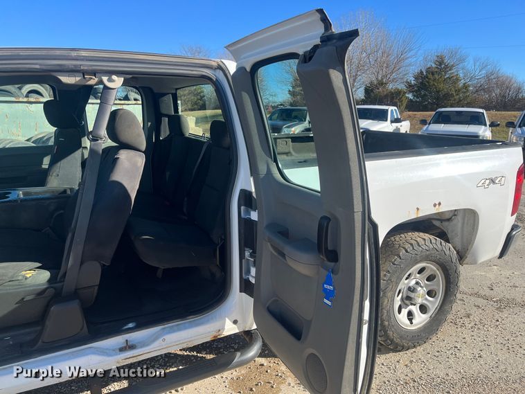 image for item DR7379 2013 Chevrolet Silverado 1500  Ext. Cab pickup truck