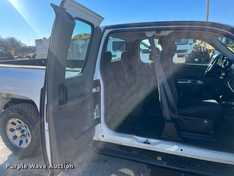 image for item DR7379 2013 Chevrolet Silverado 1500  Ext. Cab pickup truck