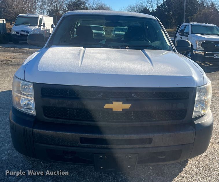 image for item DR7380 2013 Chevrolet Silverado 1500  Ext. Cab pickup truck