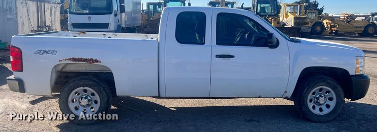 image for item DR7380 2013 Chevrolet Silverado 1500  Ext. Cab pickup truck