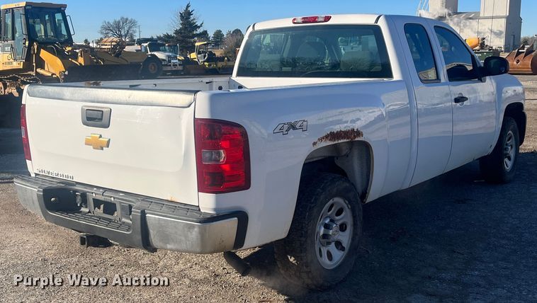 image for item DR7380 2013 Chevrolet Silverado 1500  Ext. Cab pickup truck
