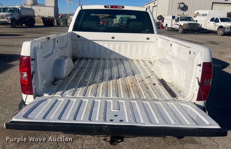 image for item DR7380 2013 Chevrolet Silverado 1500  Ext. Cab pickup truck