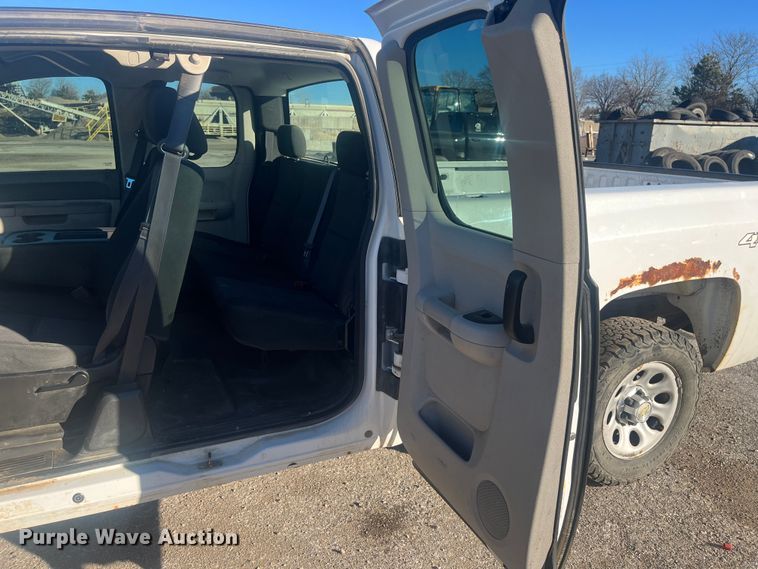 image for item DR7380 2013 Chevrolet Silverado 1500  Ext. Cab pickup truck