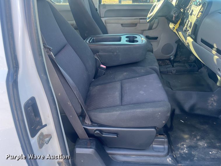 image for item DR7380 2013 Chevrolet Silverado 1500  Ext. Cab pickup truck