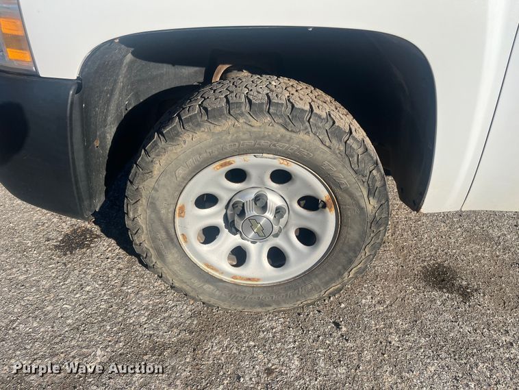 image for item DR7380 2013 Chevrolet Silverado 1500  Ext. Cab pickup truck