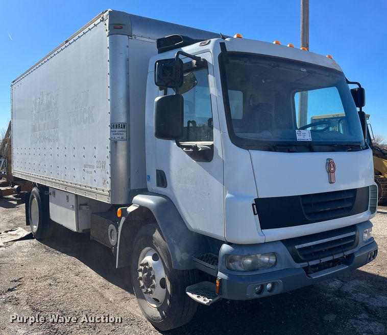 image for item DR7381 2013 Kenworth K370  box truck
