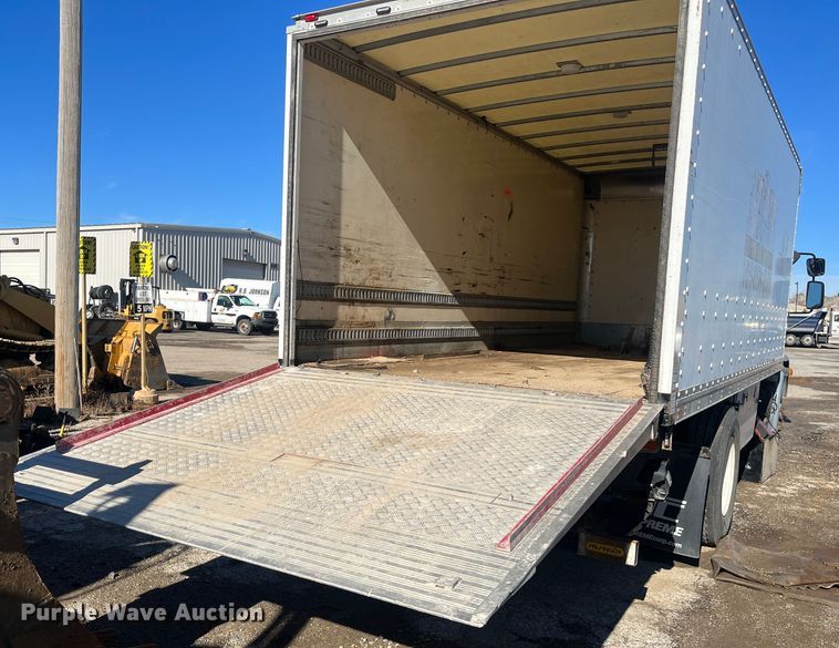 image for item DR7381 2013 Kenworth K370  box truck