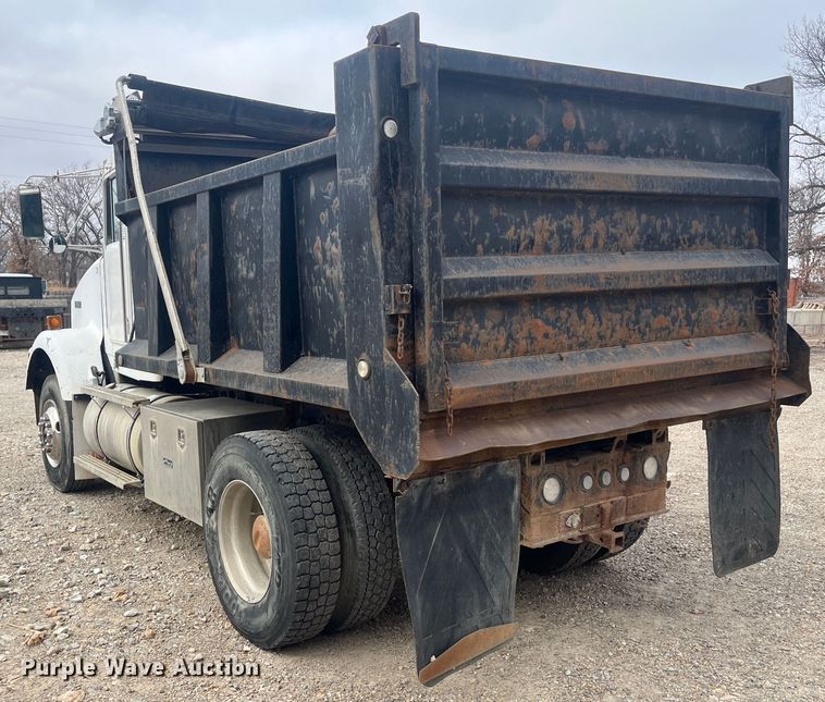 image for item DR7409 1990 Kenworth T800  dump truck