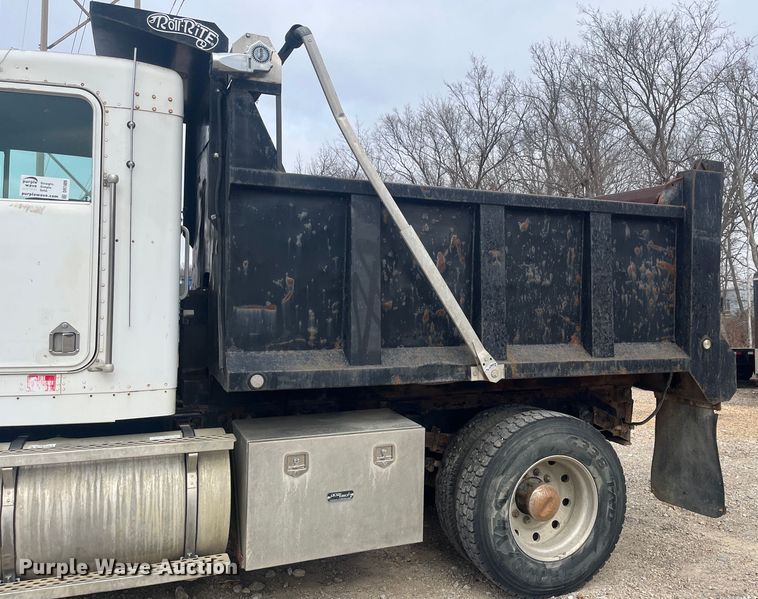 image for item DR7409 1990 Kenworth T800  dump truck