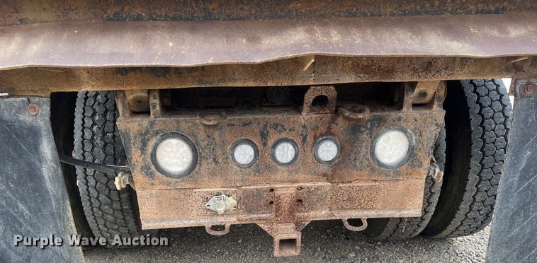 image for item DR7409 1990 Kenworth T800  dump truck