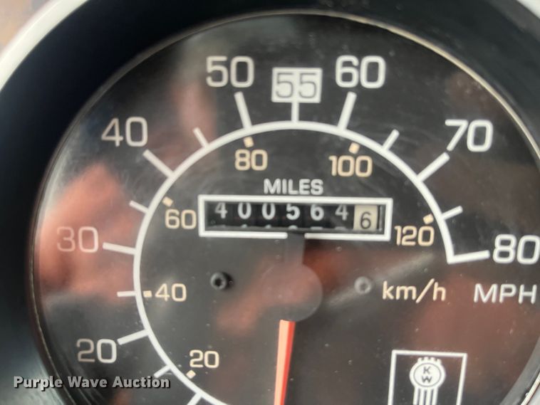 image for item DR7409 1990 Kenworth T800  dump truck