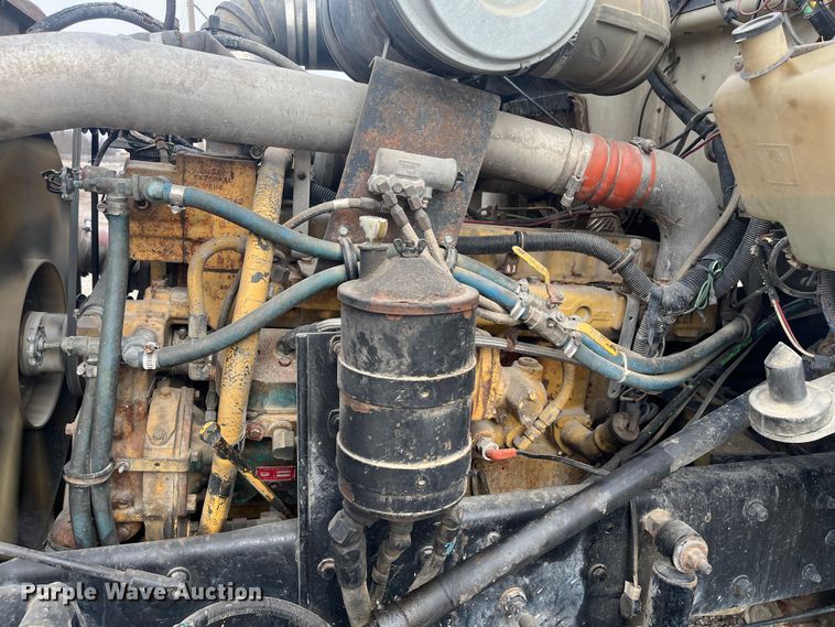 image for item DR7409 1990 Kenworth T800  dump truck