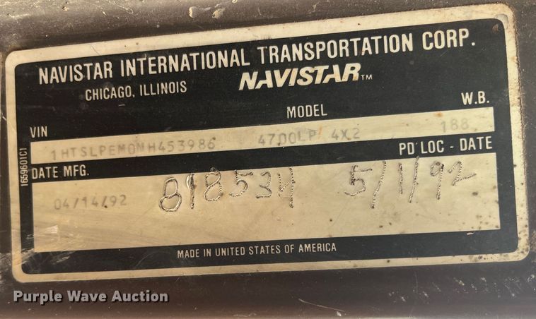 image for item DR7410 1992 International 4700  flatbed truck