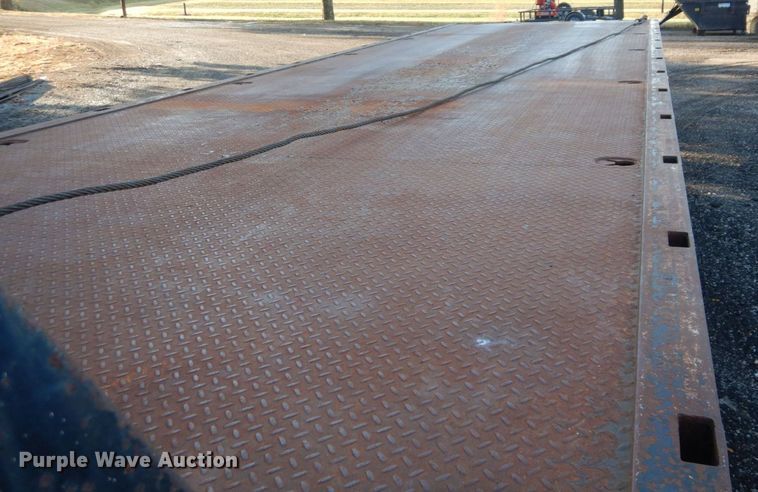 image for item DS1469 2012 Peterbilt 348  rollback truck