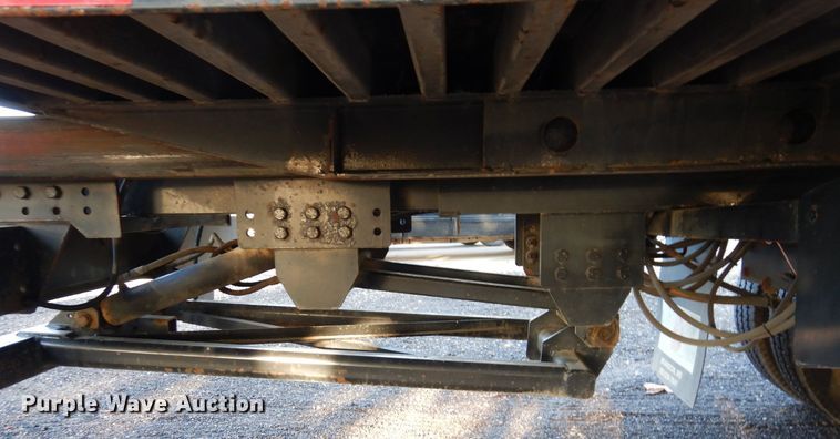 image for item DS1469 2012 Peterbilt 348  rollback truck