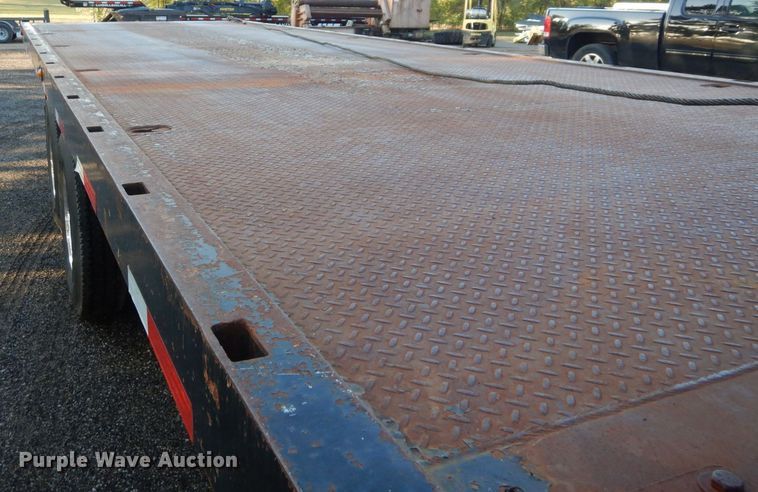 image for item DS1469 2012 Peterbilt 348  rollback truck