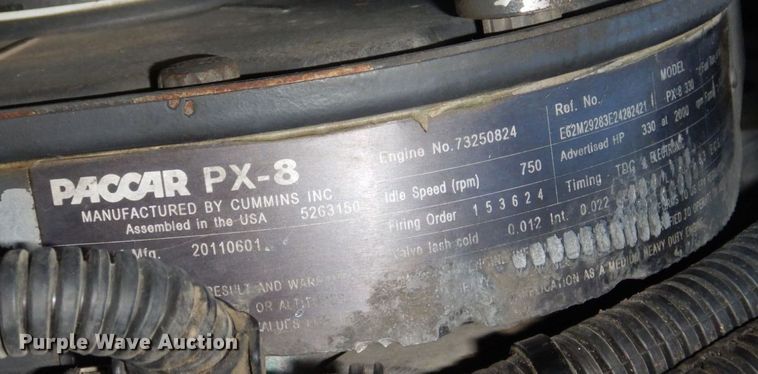 image for item DS1469 2012 Peterbilt 348  rollback truck