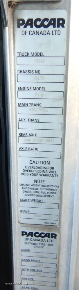 image for item DS1469 2012 Peterbilt 348  rollback truck
