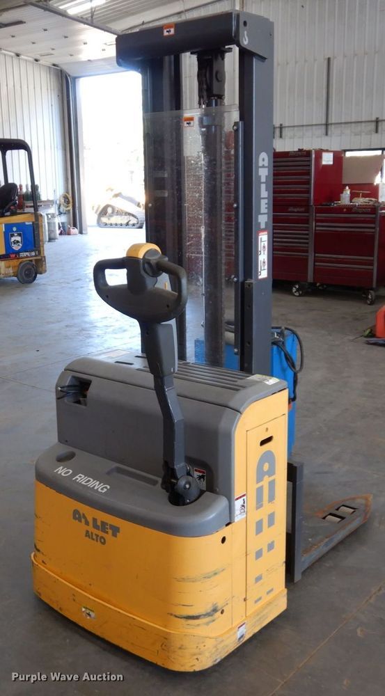 image for item DS1476 2010 Atlet PSH160ST320  forklift