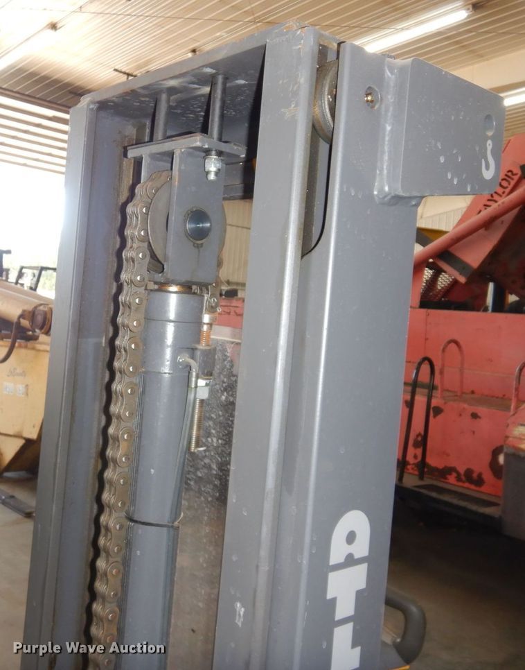 image for item DS1476 2010 Atlet PSH160ST320  forklift