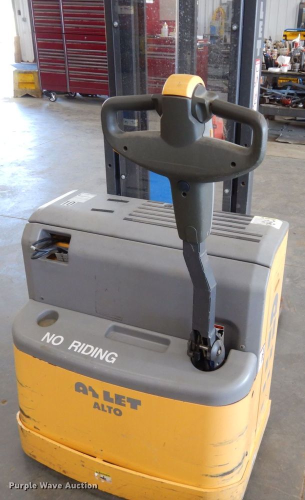 image for item DS1476 2010 Atlet PSH160ST320  forklift