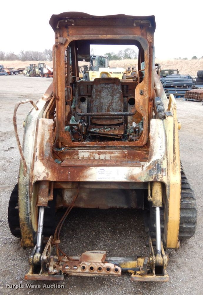 image for item DS1537 Gehl RT175  tracked skid steer loader