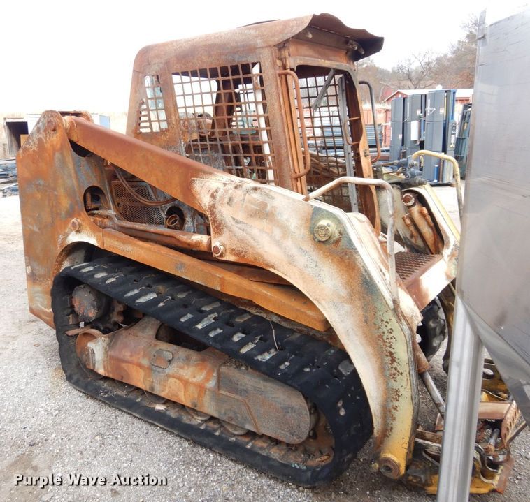 image for item DS1537 Gehl RT175  tracked skid steer loader