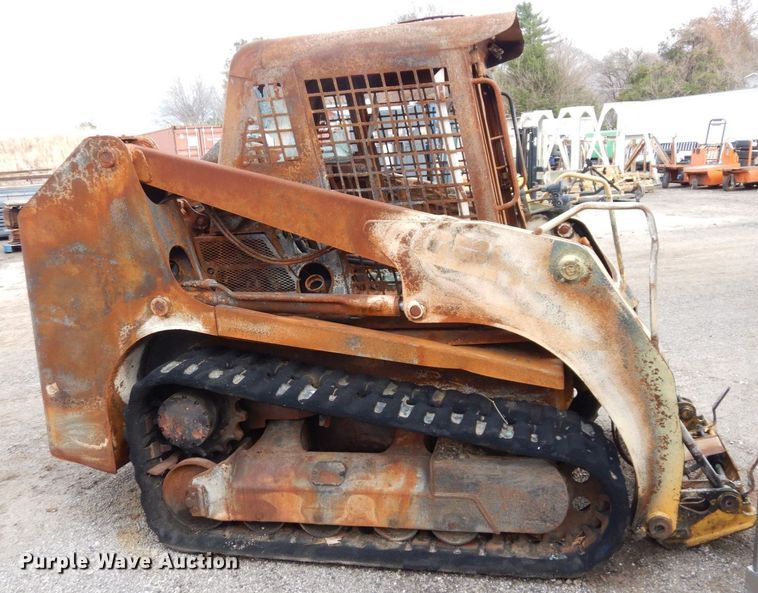 image for item DS1537 Gehl RT175  tracked skid steer loader
