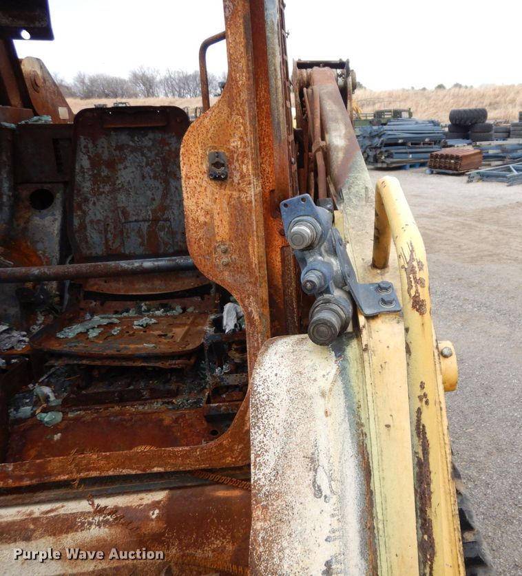 image for item DS1537 Gehl RT175  tracked skid steer loader