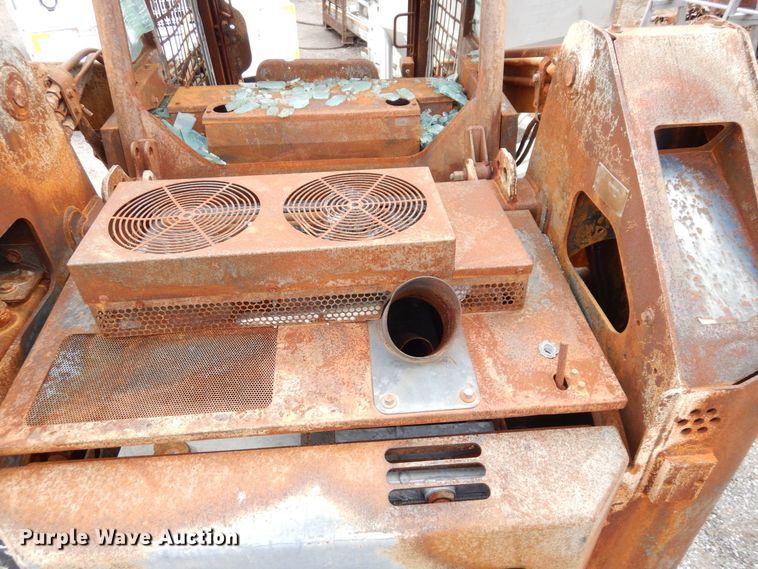 image for item DS1537 Gehl RT175  tracked skid steer loader