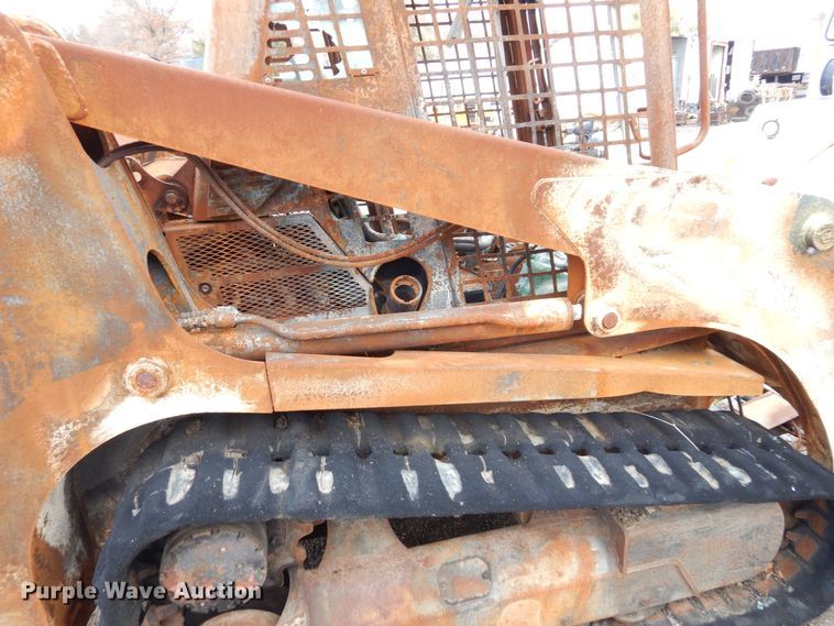 image for item DS1537 Gehl RT175  tracked skid steer loader