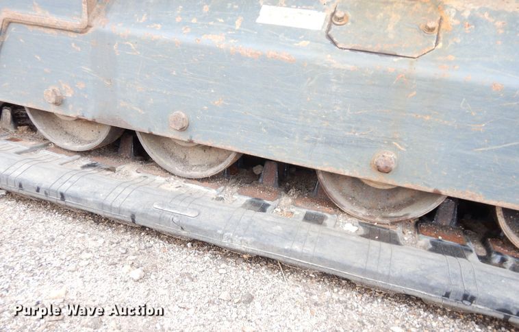 image for item DS1537 Gehl RT175  tracked skid steer loader