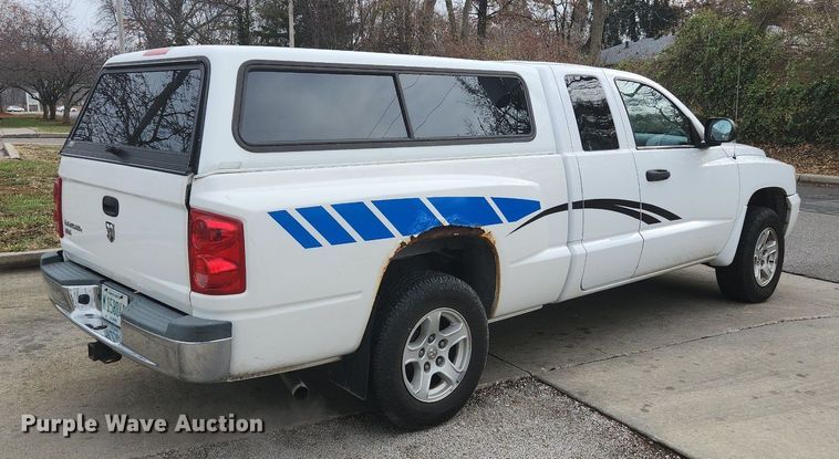 image for item EA9437 2006 Dodge Dakota SLT  Club Cab pickup truck