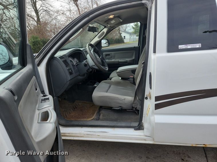 image for item EA9437 2006 Dodge Dakota SLT  Club Cab pickup truck