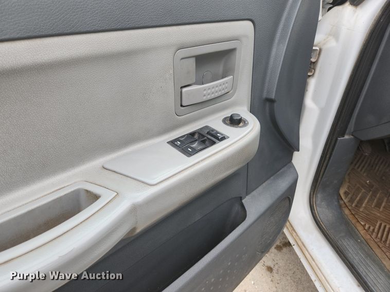 image for item EA9437 2006 Dodge Dakota SLT  Club Cab pickup truck