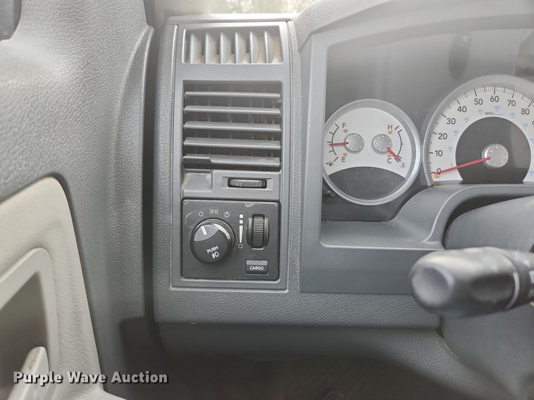 image for item EA9437 2006 Dodge Dakota SLT  Club Cab pickup truck