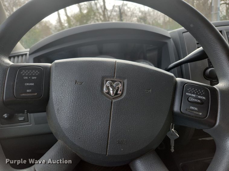 image for item EA9437 2006 Dodge Dakota SLT  Club Cab pickup truck