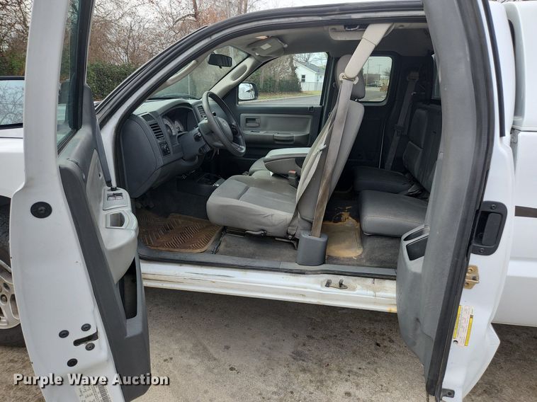 image for item EA9437 2006 Dodge Dakota SLT  Club Cab pickup truck