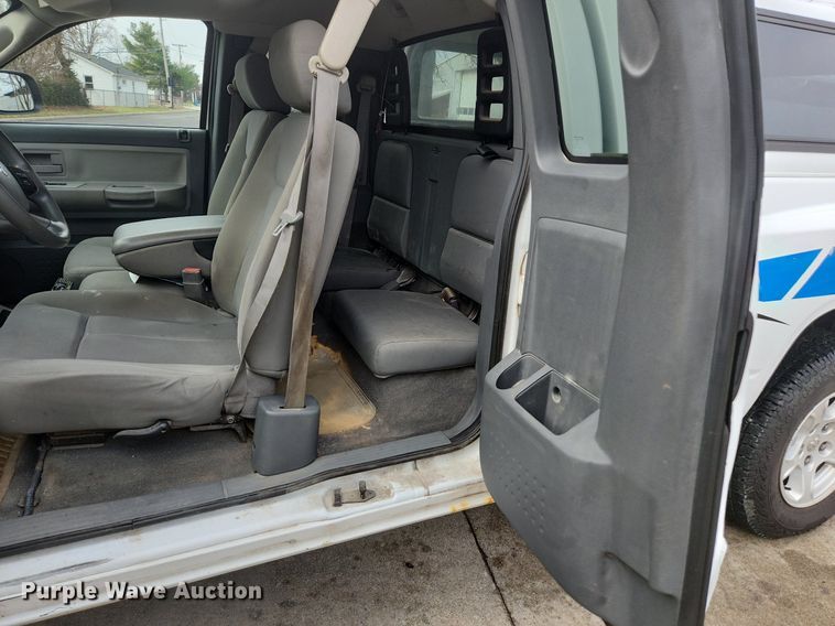 image for item EA9437 2006 Dodge Dakota SLT  Club Cab pickup truck