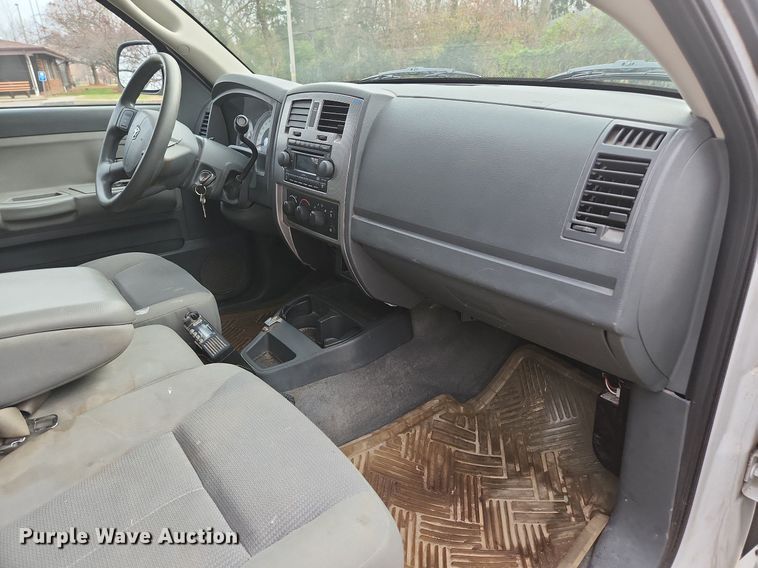 image for item EA9437 2006 Dodge Dakota SLT  Club Cab pickup truck