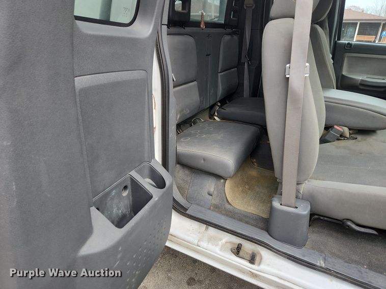 image for item EA9437 2006 Dodge Dakota SLT  Club Cab pickup truck