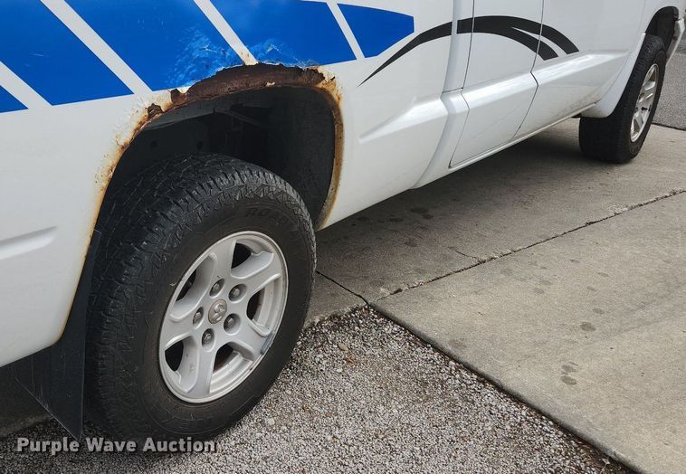 image for item EA9437 2006 Dodge Dakota SLT  Club Cab pickup truck