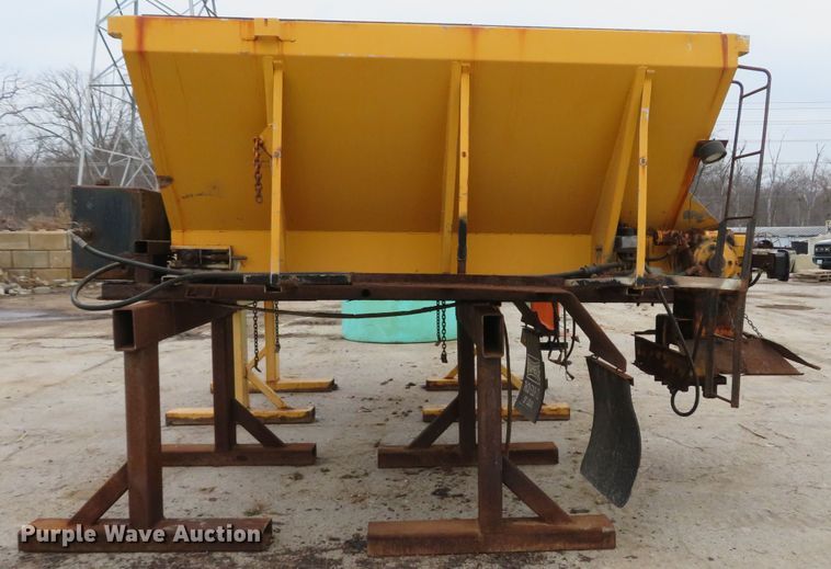 image for item FB9829 (2) spreader beds