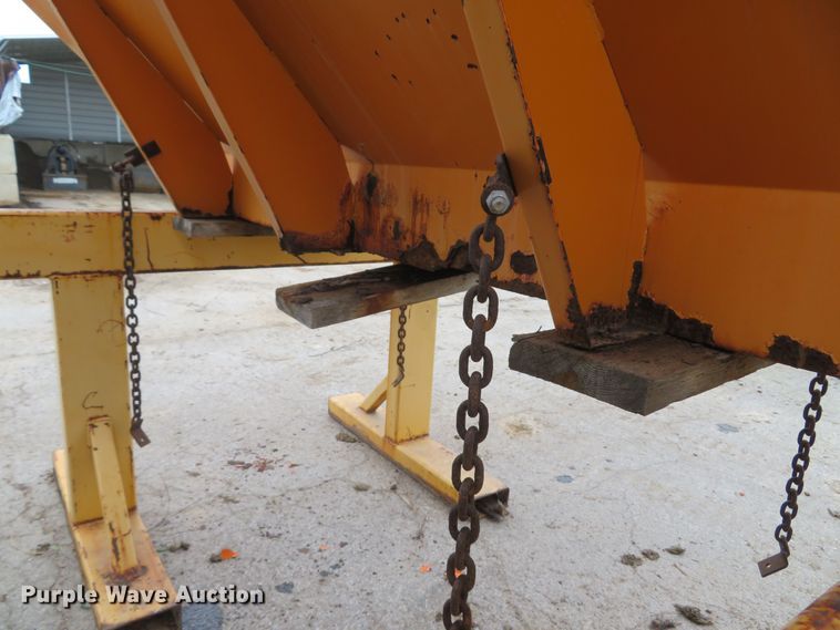 image for item FB9829 (2) spreader beds