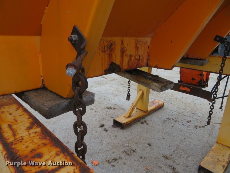 image for item FB9829 (2) spreader beds